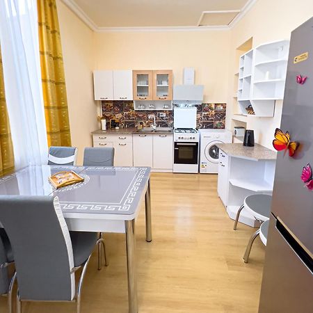 Apartment Deme Кутаиси Экстерьер фото